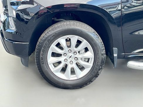 Used 2023 Chevrolet Silverado 1500 Custom AWD/4WD image 29