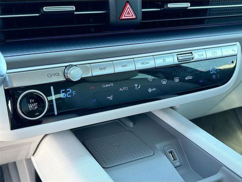 Used 2025 Hyundai Ioniq 6 SEL RWD image 16