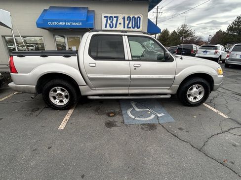 Used 2003 Ford Explorer Sport Trac XLS image 9