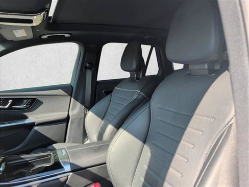 Certified 2025 Mercedes-Benz GLC 300 image 13