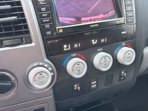 Used 2010 Toyota Tundra Limited image 19