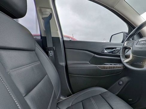 Used 2023 GMC Acadia Denali w/ Black Diamond Edition FWD image 30