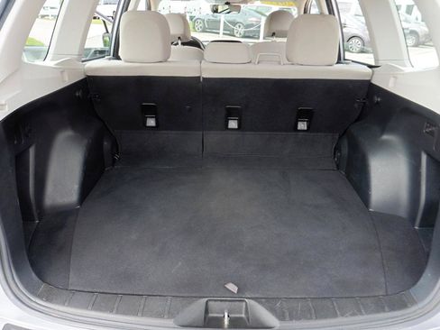 Used 2017 Subaru Forester 2.5i w/ Popular Package #2A AWD/4WD image 11