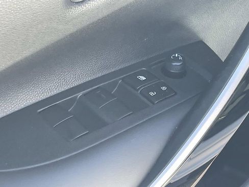 Used 2025 Toyota Corolla XSE FWD image 15