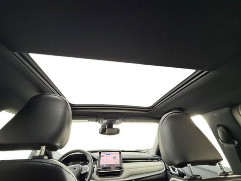 New 2026 Jeep Compass Limited image 32