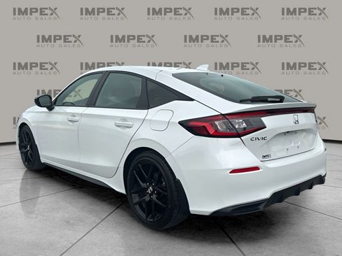 Used 2024 Honda Civic Sport image 3