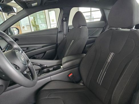 Used 2025 Hyundai Elantra SEL FWD image 18