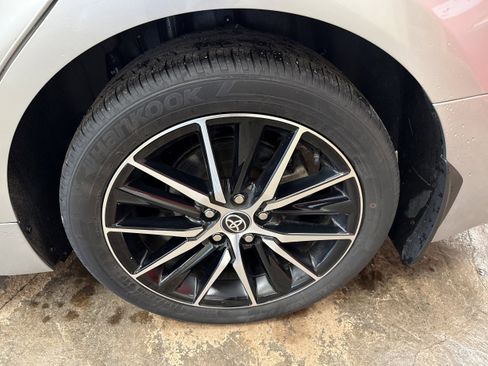 Used 2023 Toyota Camry SE w/ Convenience Package image 6