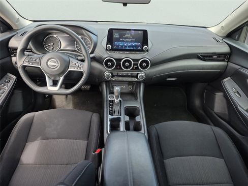 Used 2024 Nissan Sentra SV FWD image 9