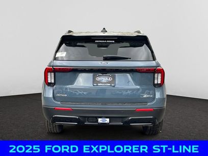 New 2025 Ford Explorer ST-Line w/ Premium Package