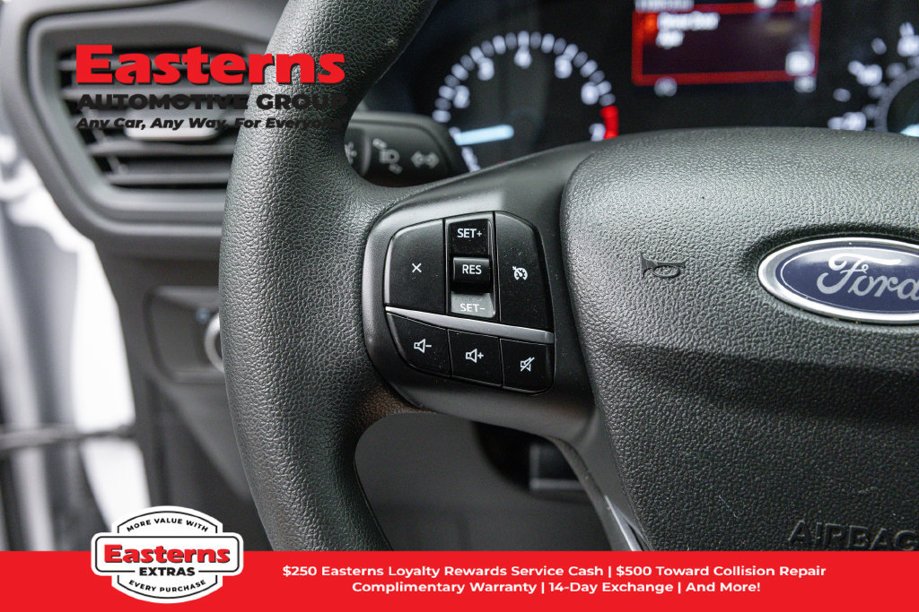 Used 2022 Ford Escape SE FWD image 15