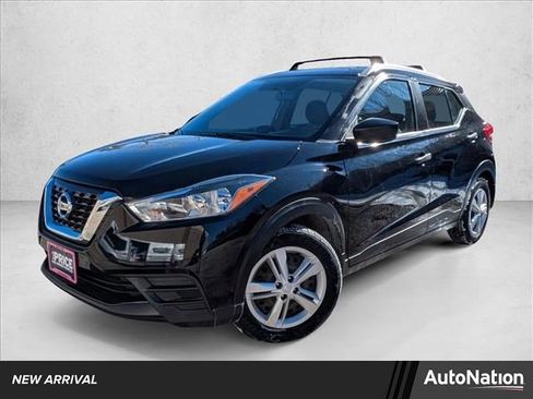 Used 2019 Nissan Kicks S w/ Exterior Package image 1