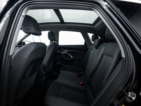 Certified 2025 Audi Q5 Premium Plus w/ Premium Plus image 18