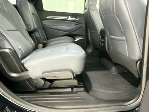 Used 2024 Buick Enclave Essence w/ Experience Buick Package AWD/4WD image 25