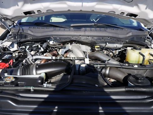 Used 2021 Ford F350 Limited w/ FX4 Off-Road Package image 28