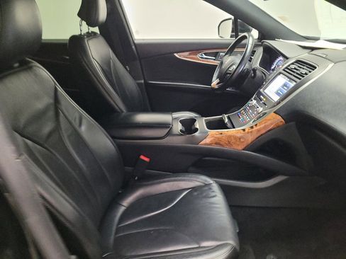 Used 2017 Lincoln MKX Reserve image 21