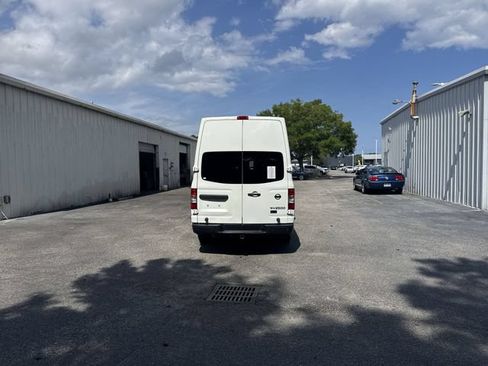 Used 2016 Nissan NV 2500 SV w/ Technology Package RWD image 6
