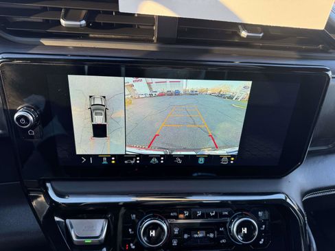 Used 2023 GMC Sierra 1500 AT4X image 39