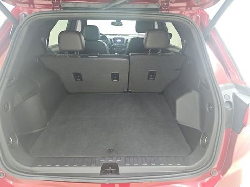 Used 2022 Chevrolet Equinox RS w/ Infotainment Package FWD image 4
