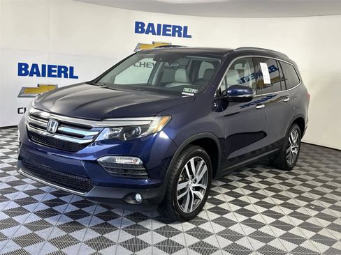 Used 2018 Honda Pilot Touring image 1