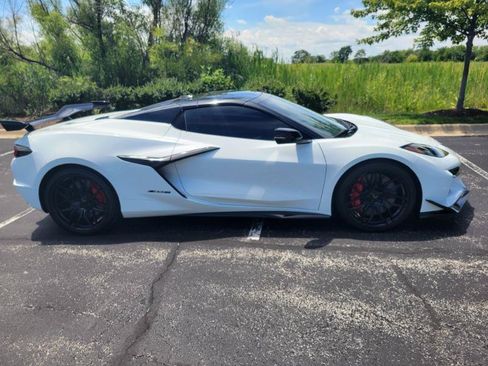 Used 2024 Chevrolet Corvette Z06 w/ Z07 Performance Package RWD image 20
