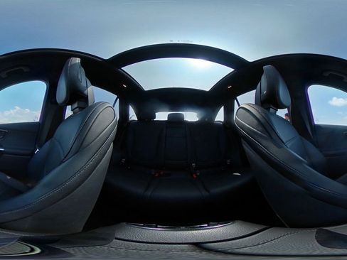 Used 2024 Mercedes-Benz GLC 300 GLC 300 image 44