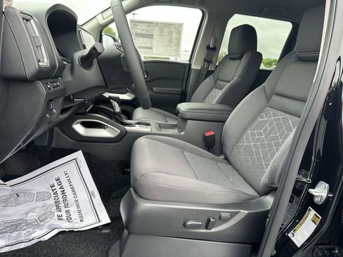 New 2026 Nissan Frontier SV AWD/4WD image 17