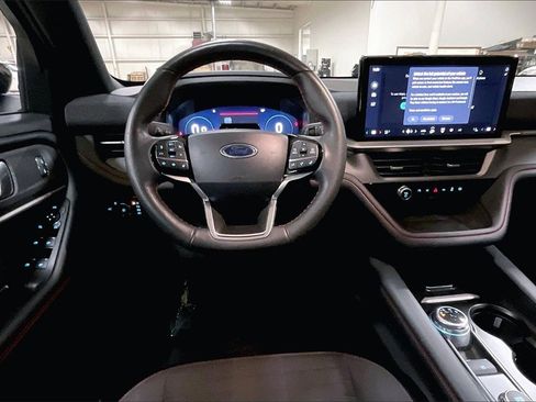 Certified 2025 Ford Explorer ST-Line w/ ST-Line Street Pack image 5