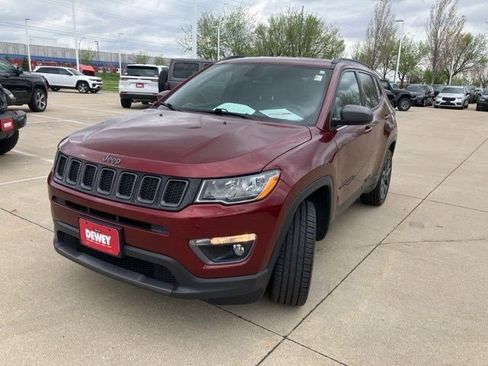 Certified 2021 Jeep Compass Latitude image 3