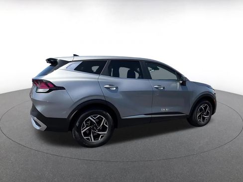 Used 2025 Kia Sportage LX FWD image 15