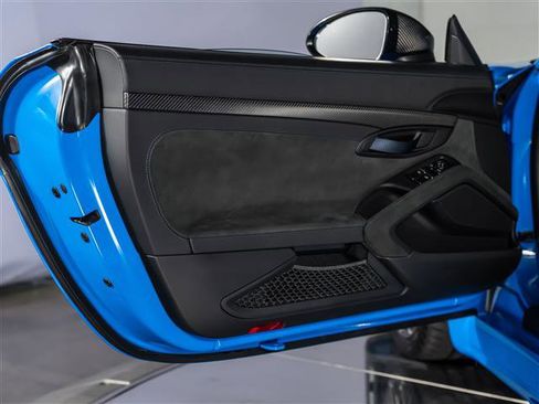 Certified 2024 Porsche 718 Cayman GT4 RS RWD image 24