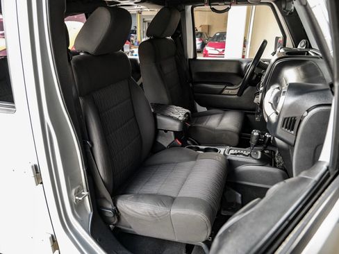 Used 2011 Jeep Wrangler Unlimited Sport image 28