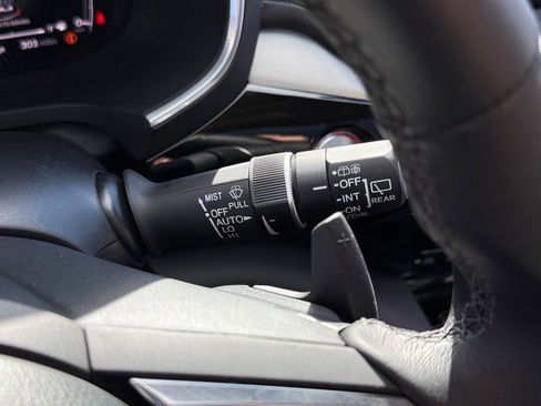 Certified 2025 Acura MDX w/ Technology Package image 25