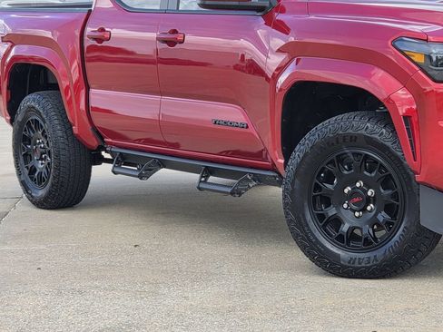 Used 2026 Toyota Tacoma SR5 AWD/4WD image 11