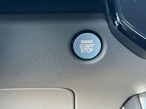 New 2026 Kia Carnival EX image 23