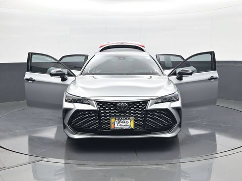 Used 2021 Toyota Avalon XSE FWD image 32