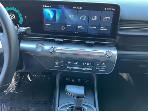 Used 2025 Hyundai Kona SEL image 18