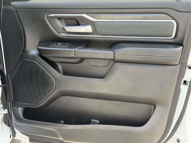Used 2022 RAM 1500 Big Horn AWD/4WD image 11