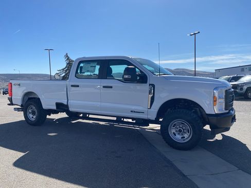 New 2026 Ford F250 4x4 Crew Cab Super Duty image 18