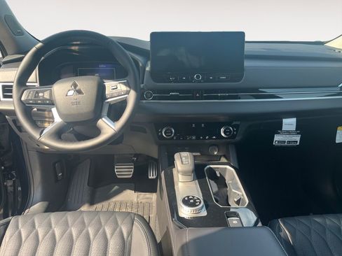 New 2026 Mitsubishi Outlander SEL FWD image 10
