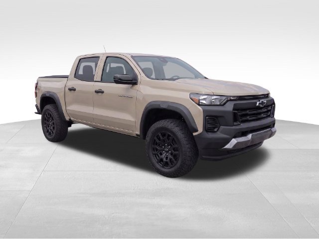 Used 2023 Chevrolet Colorado Trail Boss w/ LPO, Skid Plate Package AWD/4WD image 6