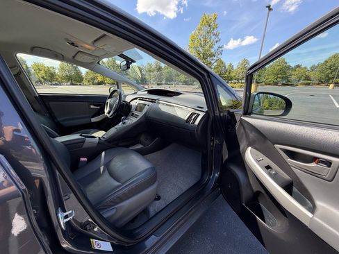 Used 2012 Toyota Prius Prime Advanced FWD image 27
