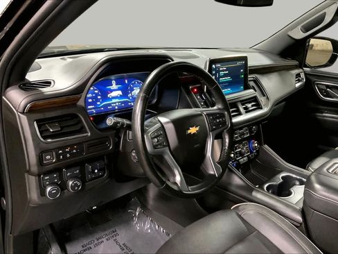 Used 2023 Chevrolet Suburban Premier w/ Max Trailering Package AWD/4WD image 18