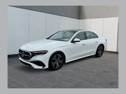 Used 2024 Mercedes-Benz E 350 4MATIC Sedan image 1