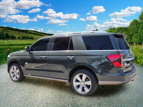 Used 2022 Ford Expedition King Ranch RWD image 4