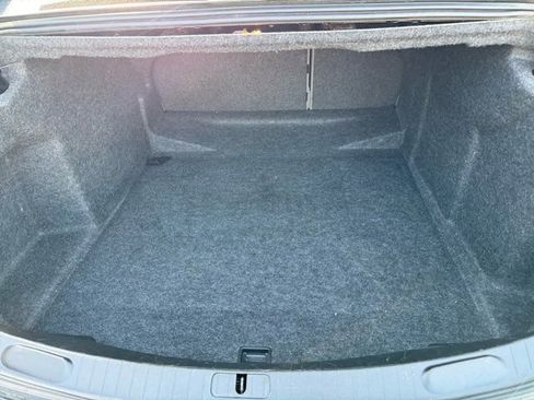 Used 2018 Chevrolet Impala LT image 25