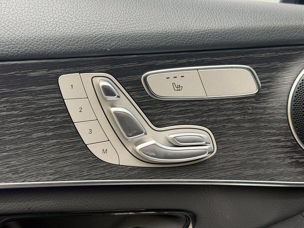 Used 2022 Mercedes-Benz GLC 300 4MATIC image 18