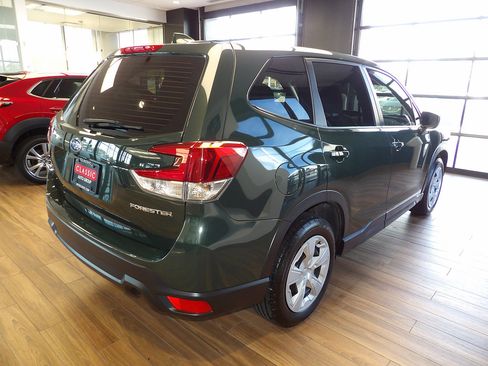 Used 2023 Subaru Forester AWD/4WD image 6