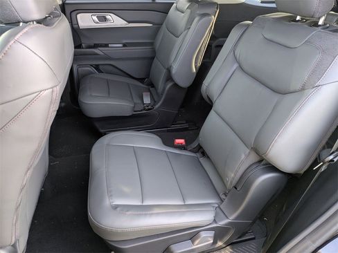 New 2026 Ford Explorer Active w/ Active Comfort Package image 18