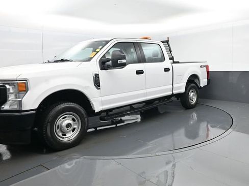 Used 2020 Ford F250 XL w/ Power Equipment Group AWD/4WD image 2